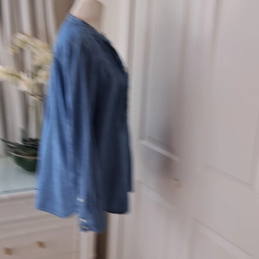 J.Crew Womens Classic Chambray Blue Denim ‎ Pleated Button Front Tunic Shirt S-M